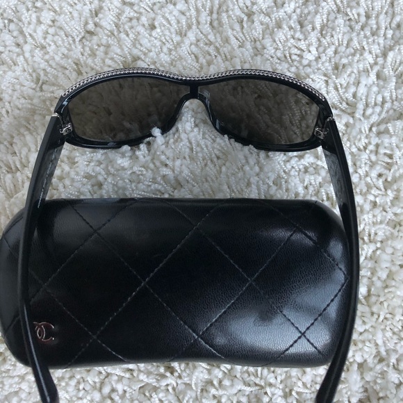 SOLD ..Chanel sunglasses - Picture 7 of 14